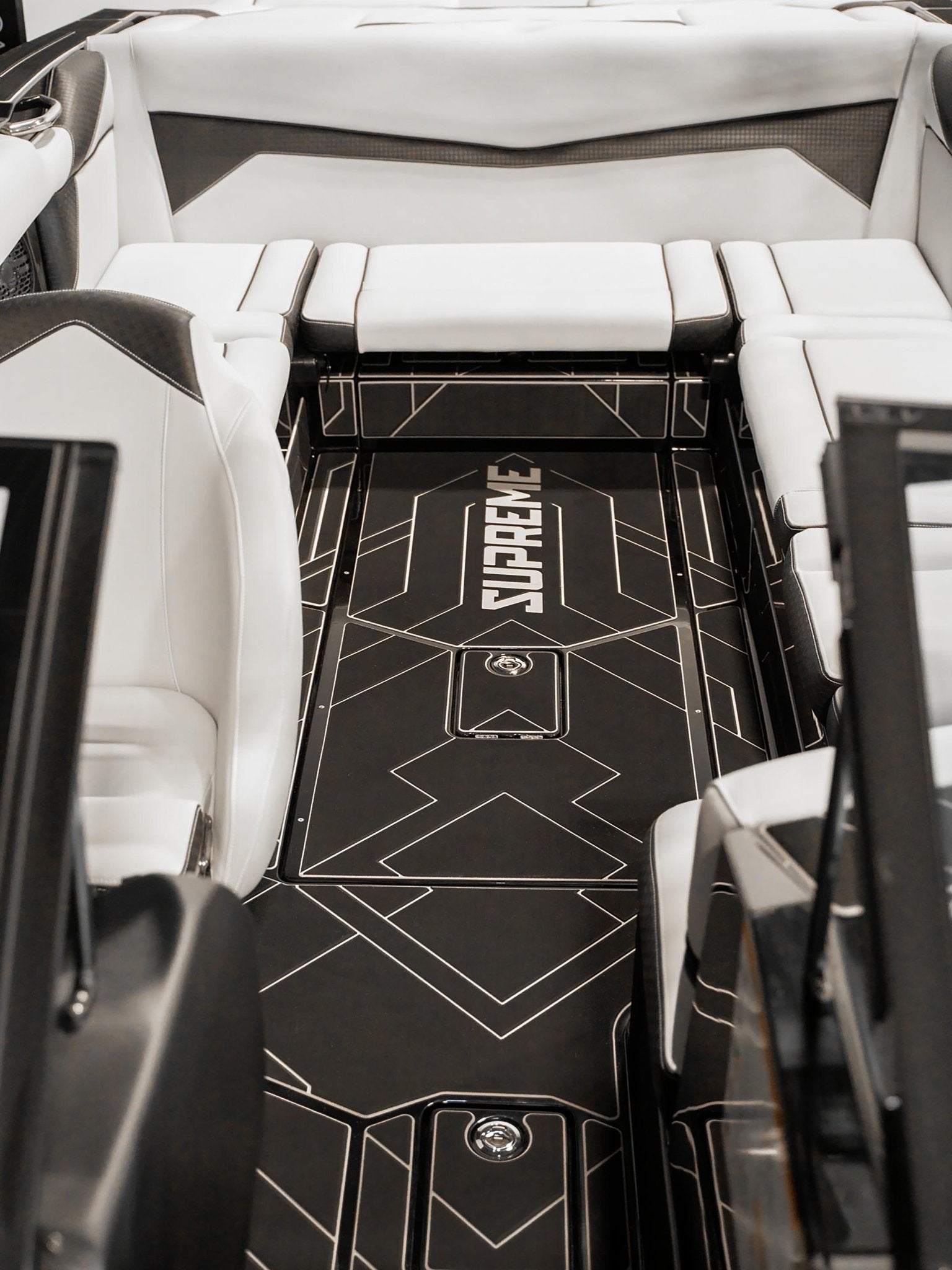 2024 Supreme S240 - Onyx Black / Bahama Blue Flake - BoardCo Boats