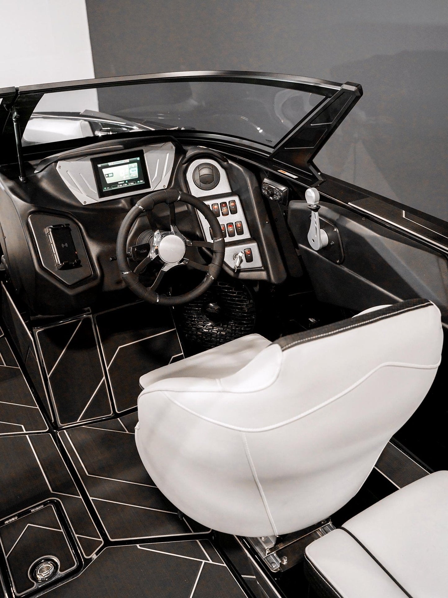 2024 Supreme S240 - Onyx Black / Bahama Blue Flake - BoardCo Boats
