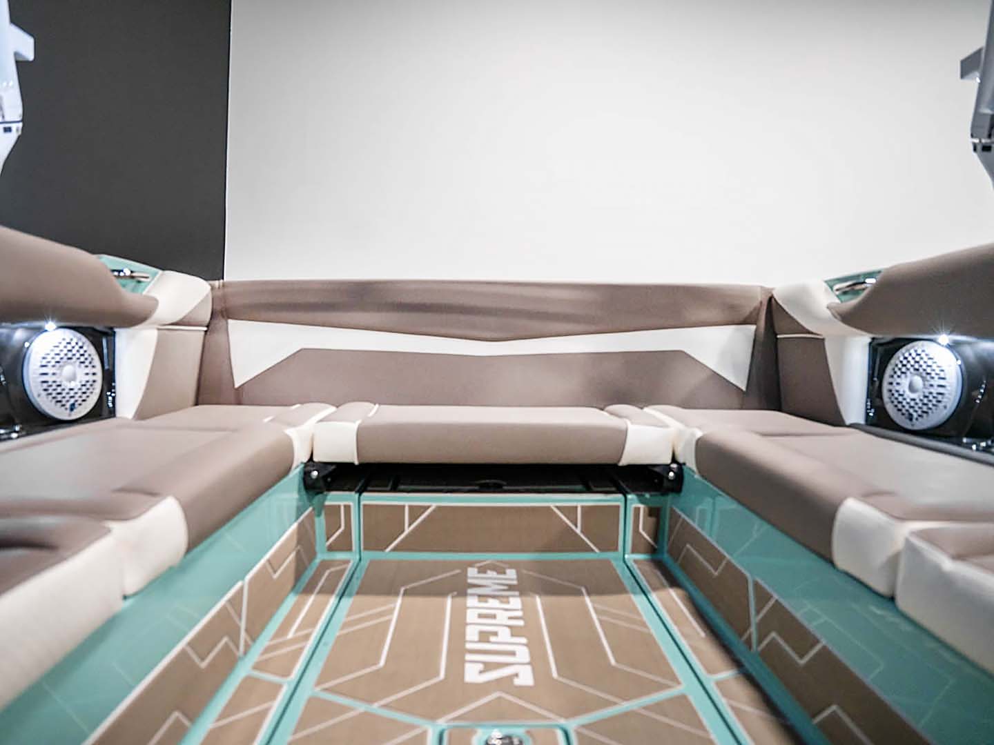 2024 Supreme S240 Spearmint / White - BoardCo
