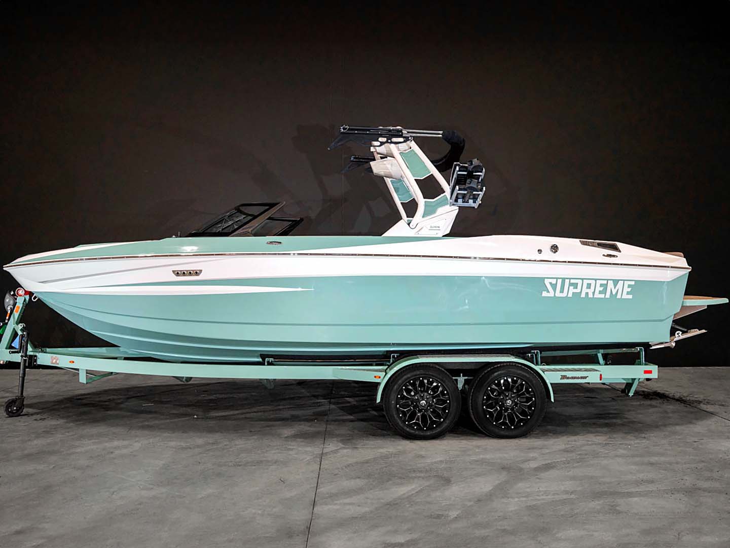 2024 Supreme S240 Spearmint / White - BoardCo
