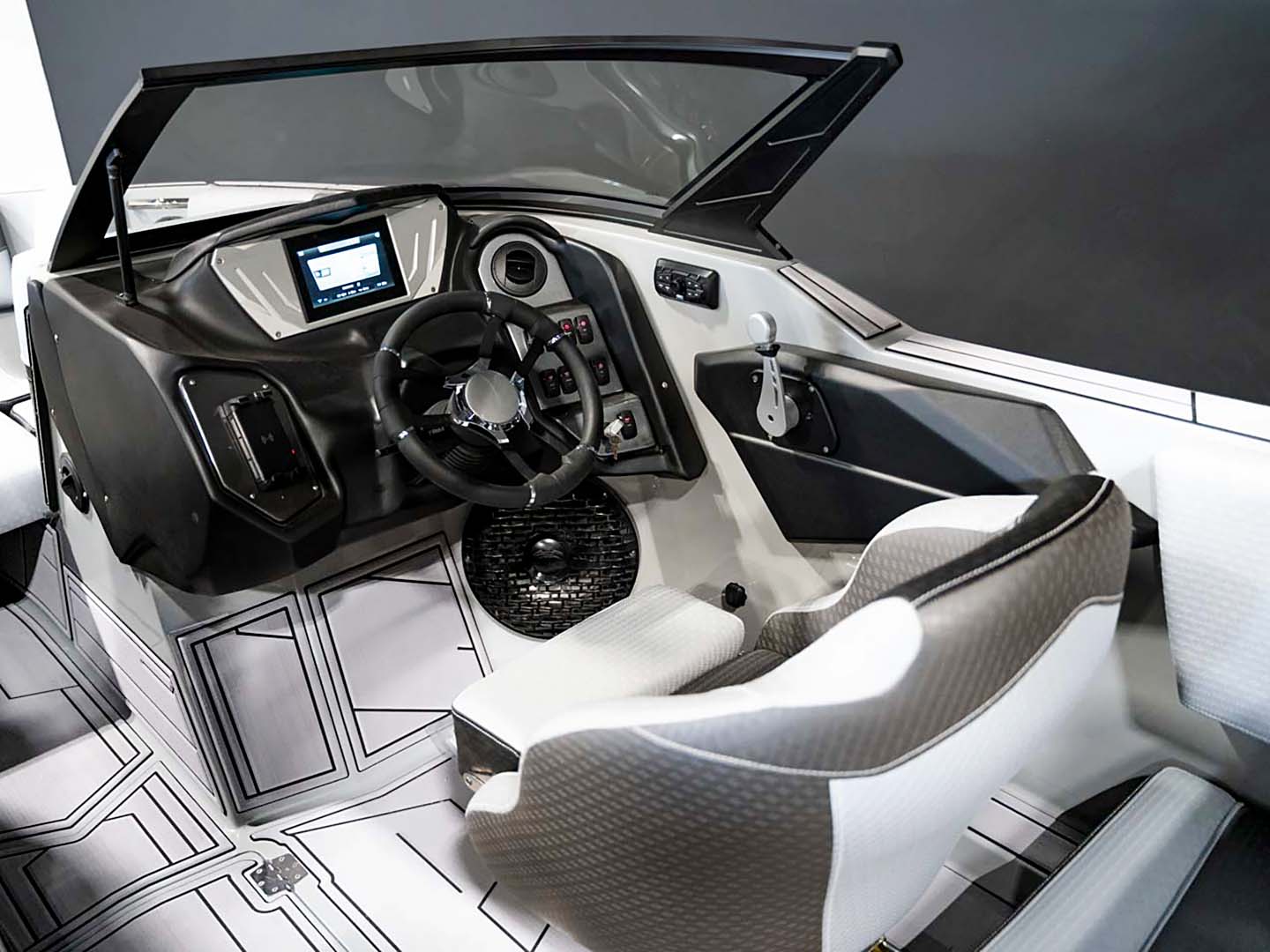 2024 Supreme ZS252 Stone Grey - BoardCo Boats