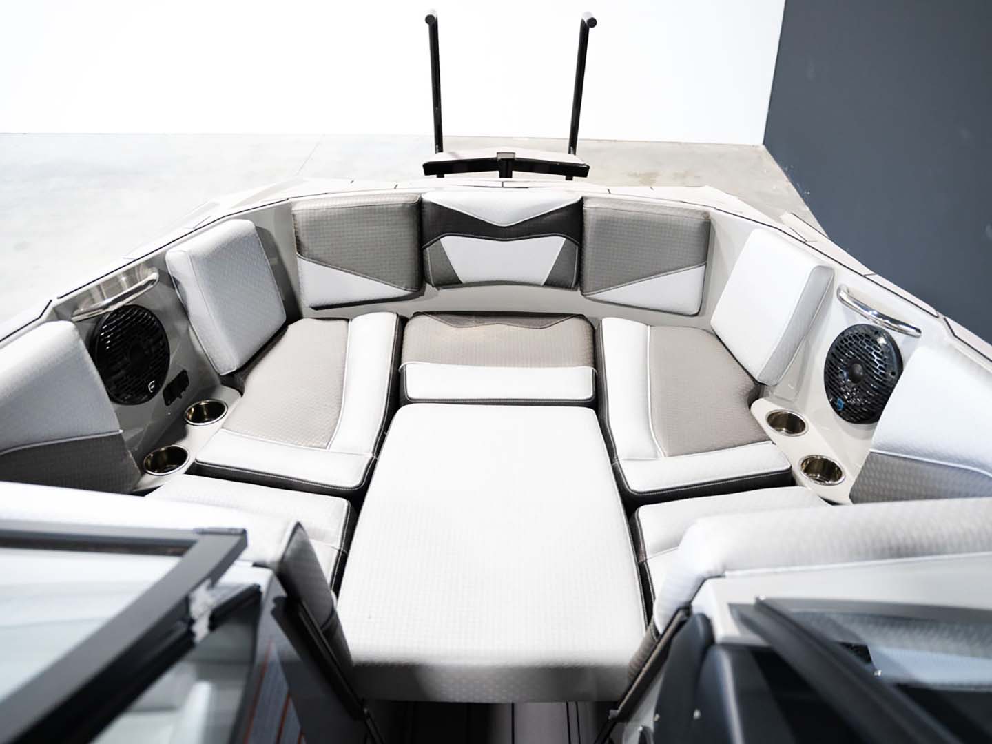 2024 Supreme ZS252 Stone Grey - BoardCo Boats