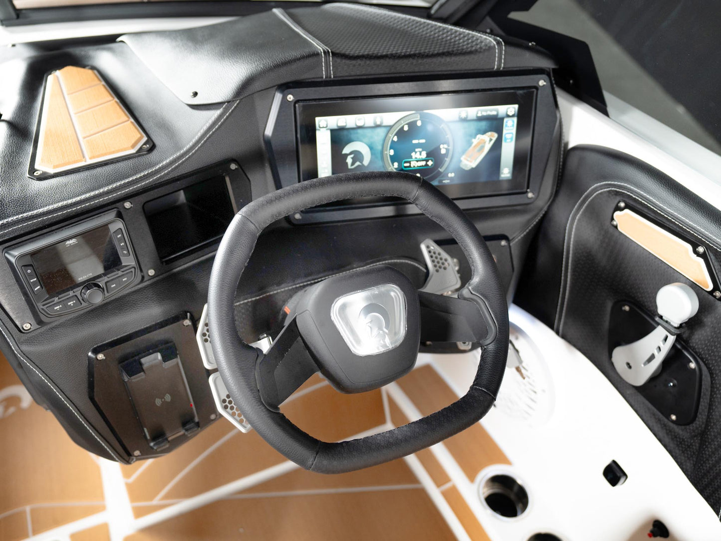 2025 Centurion Fe25 - White Frost / Castano Brown Interior