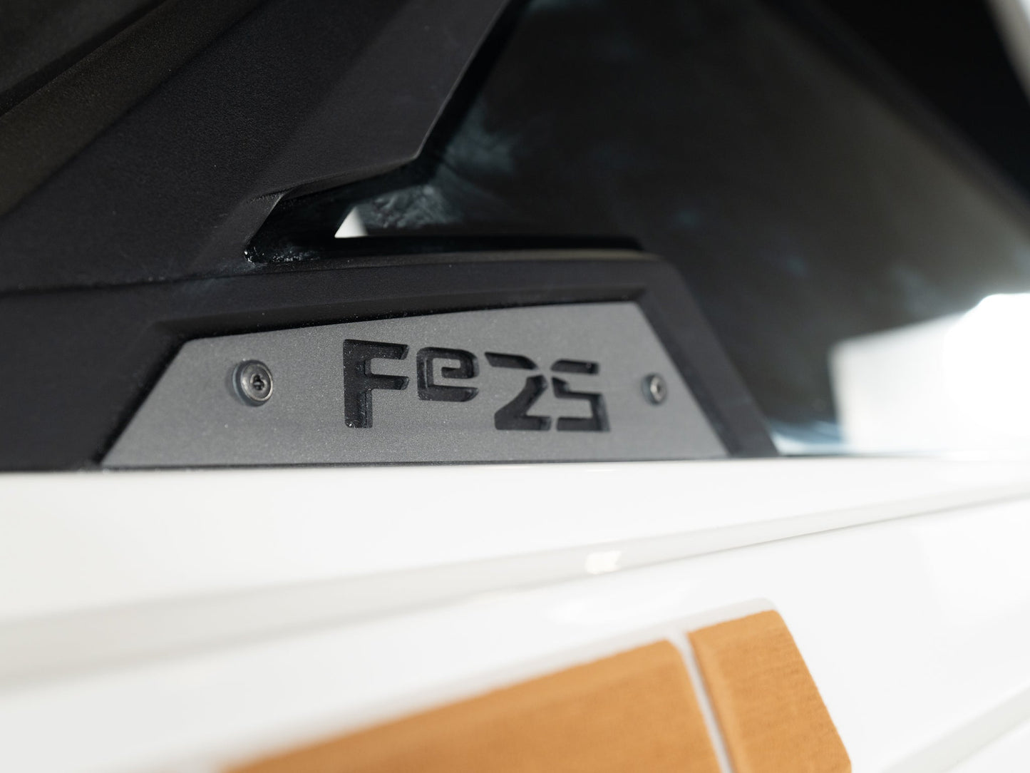 2025 Centurion Fe25 - White Frost / Castano Brown Interior