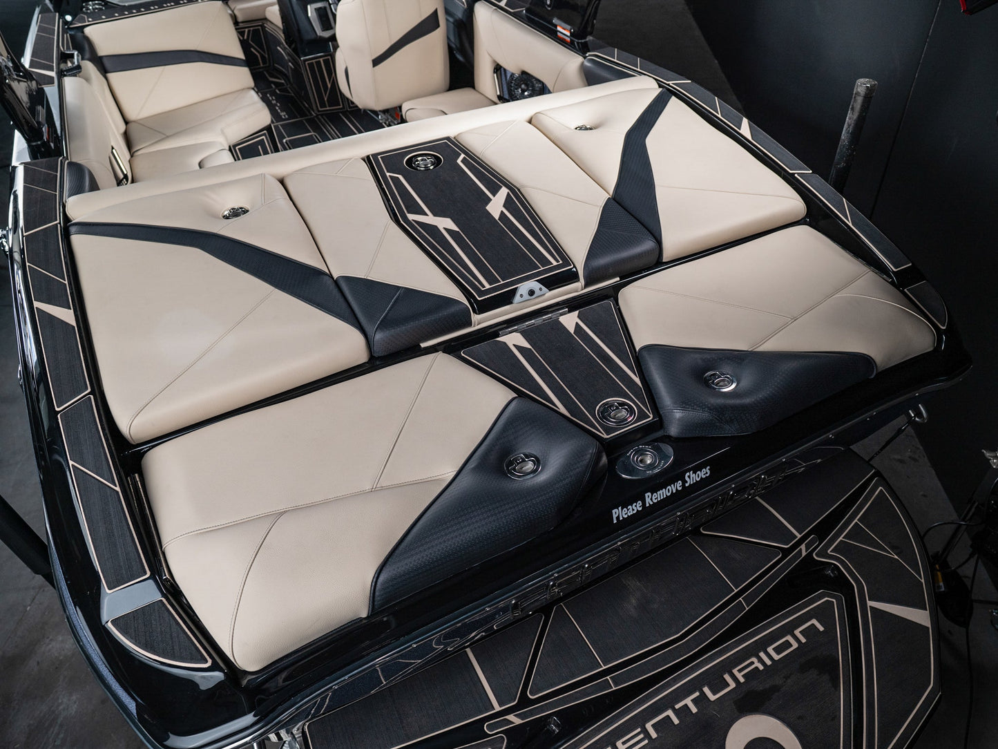 2025 Centurion Nv233 - Onyx Black / Gunmetal Flake