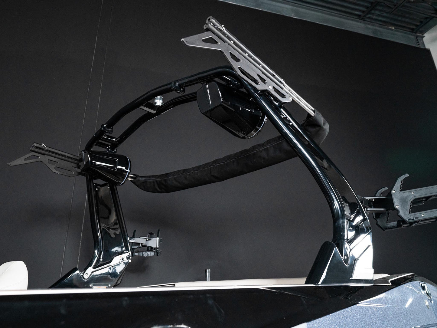 2025 Centurion Nv233 - Onyx Black / Gunmetal Flake