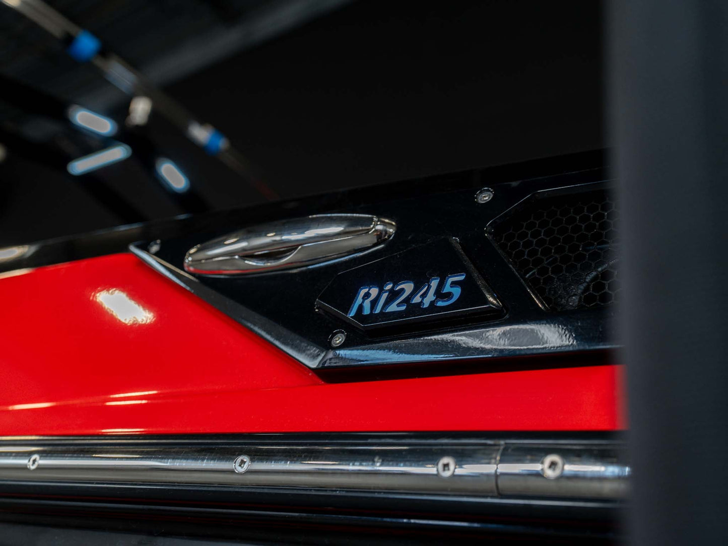 2025 Centurion Ri245 - Red Flake / Gray / Black