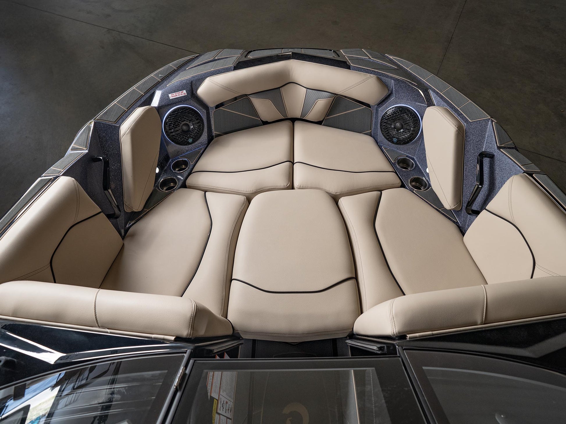 2025 Centurion Fe23 - Black / Black Flake - BoardCo Boats