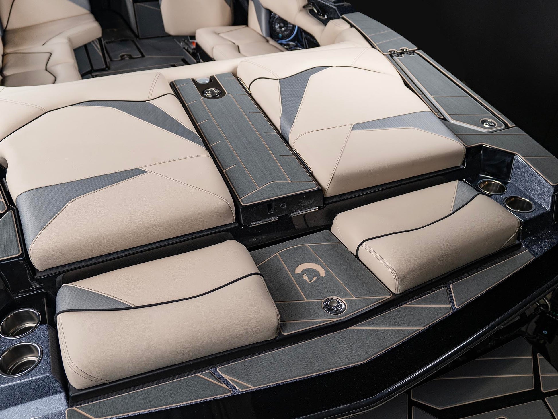 2025 Centurion Fe23 - Black / Black Flake - BoardCo Boats