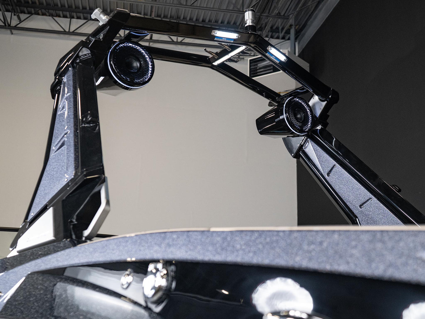 2025 Centurion Fe23 - Black / Black Flake - BoardCo Boats