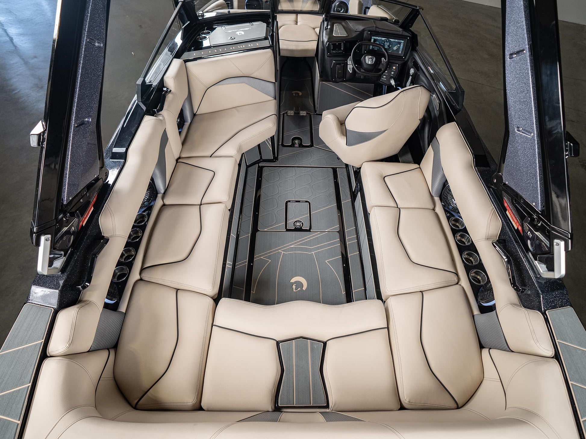 2025 Centurion Fe23 - Black / Black Flake - BoardCo Boats