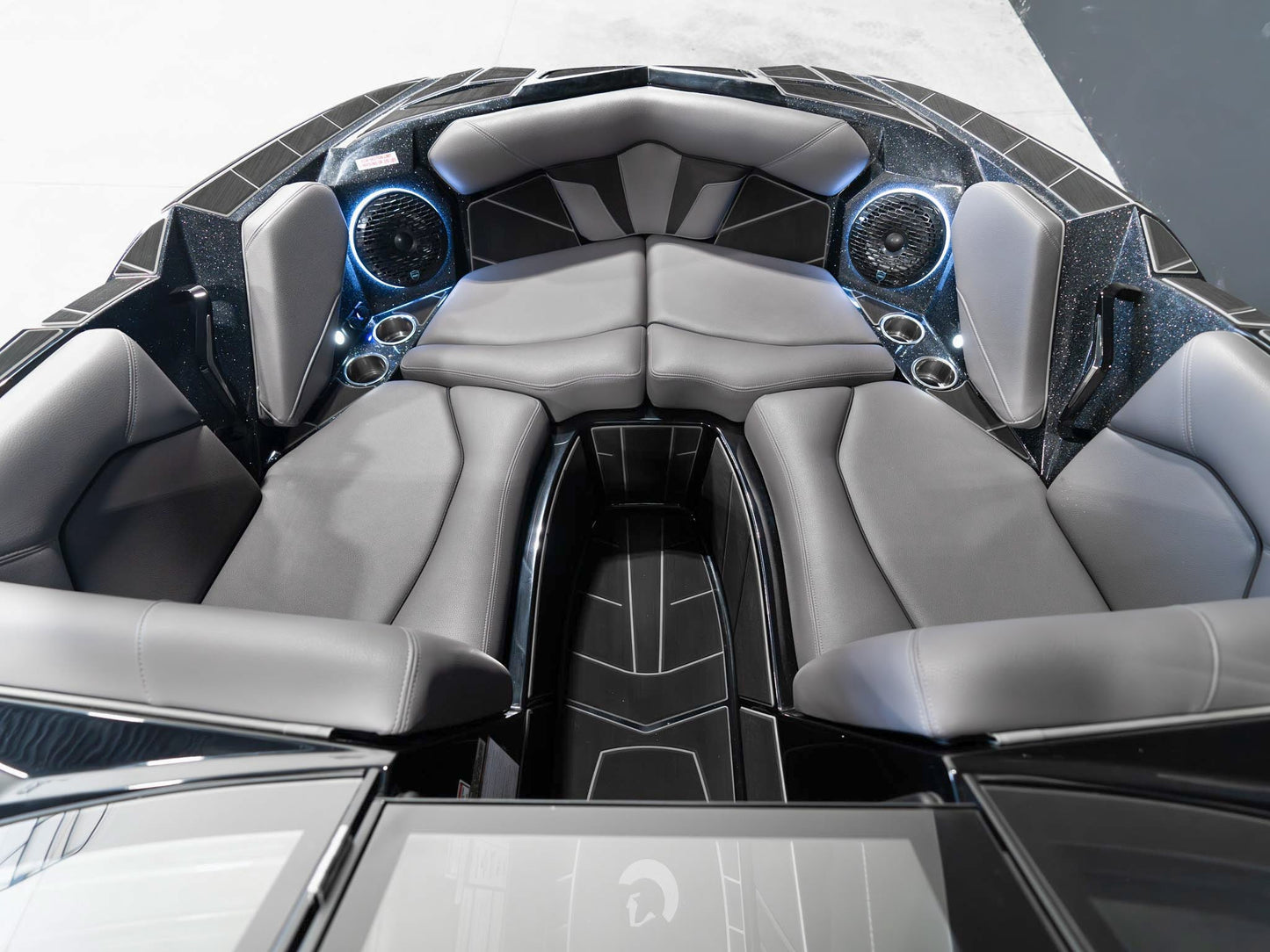 2025 Centurion Fe23 - Black Metal Flake / Onyx Black - BoardCo Boats