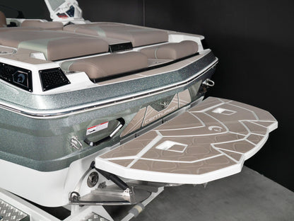 2025 Centurion Fe23 - Olive Flake / White Frost - BoardCo Boats