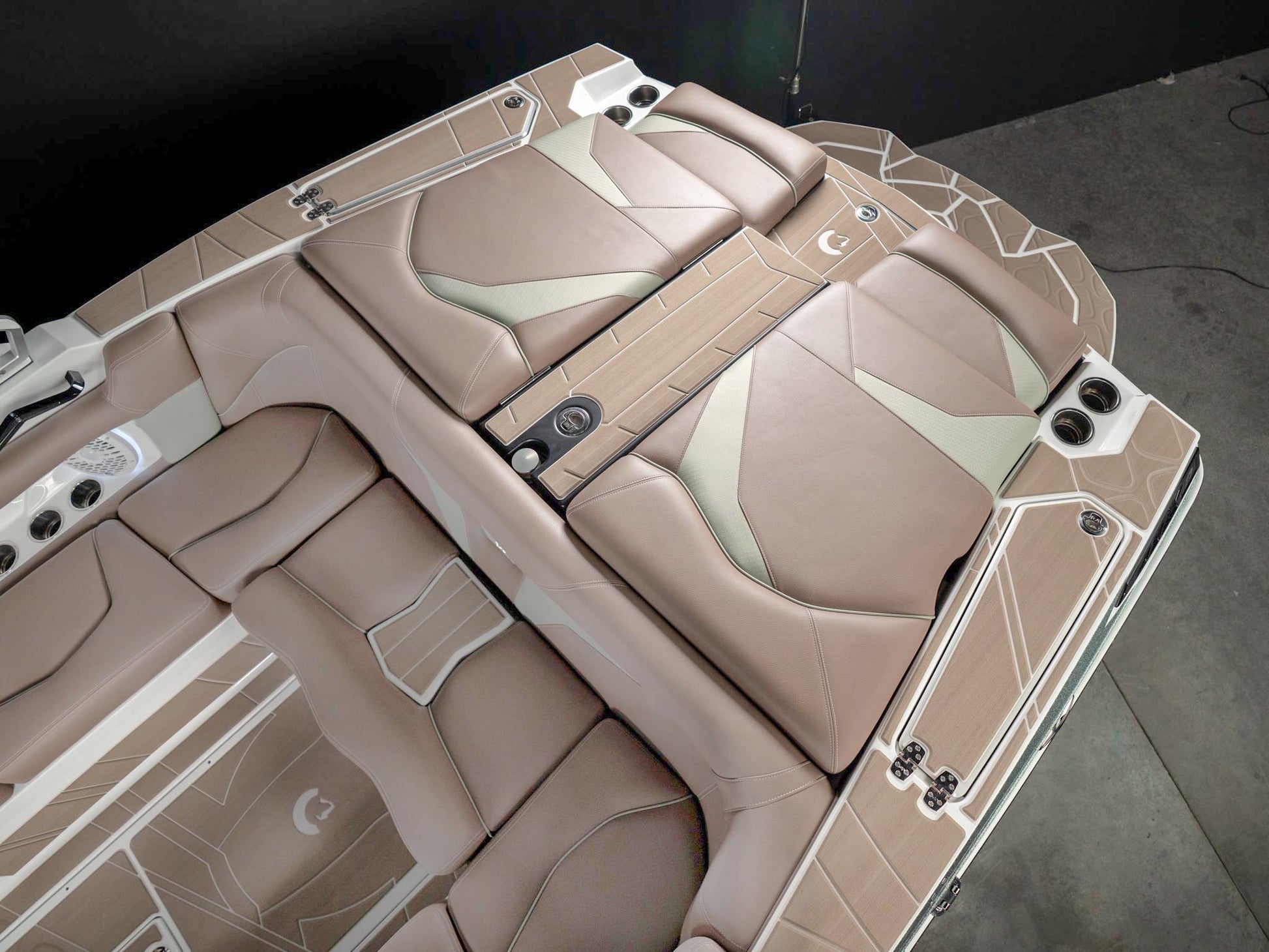 2025 Centurion Fe23 - Olive Flake / White Frost - BoardCo Boats