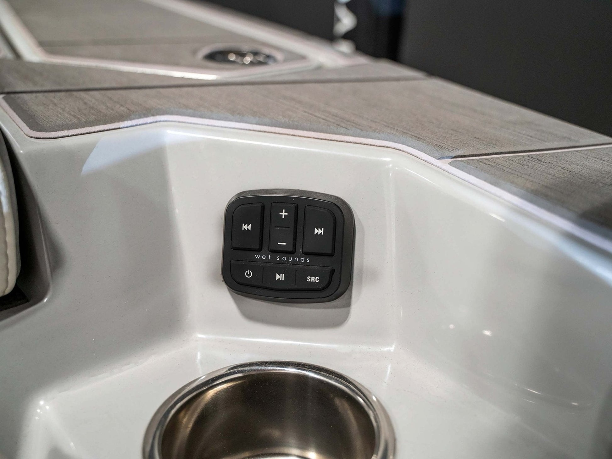 2025 Centurion Fe23 - White Frost / Stone Gray - BoardCo Boats