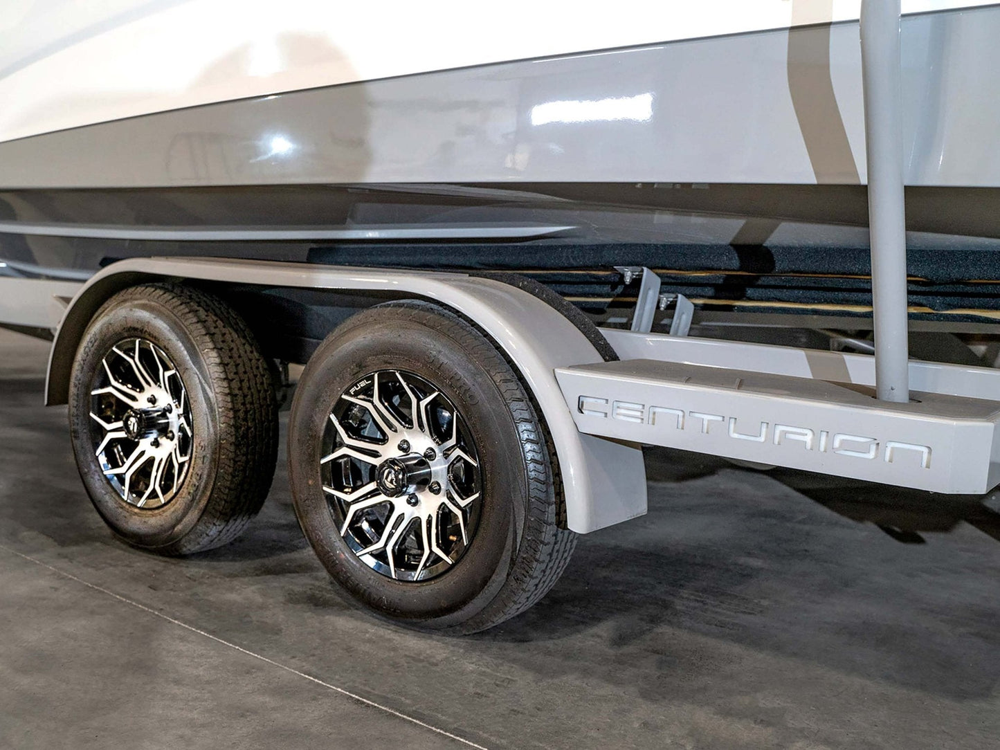 2025 Centurion Fe23 - White Frost / Stone Gray - BoardCo Boats