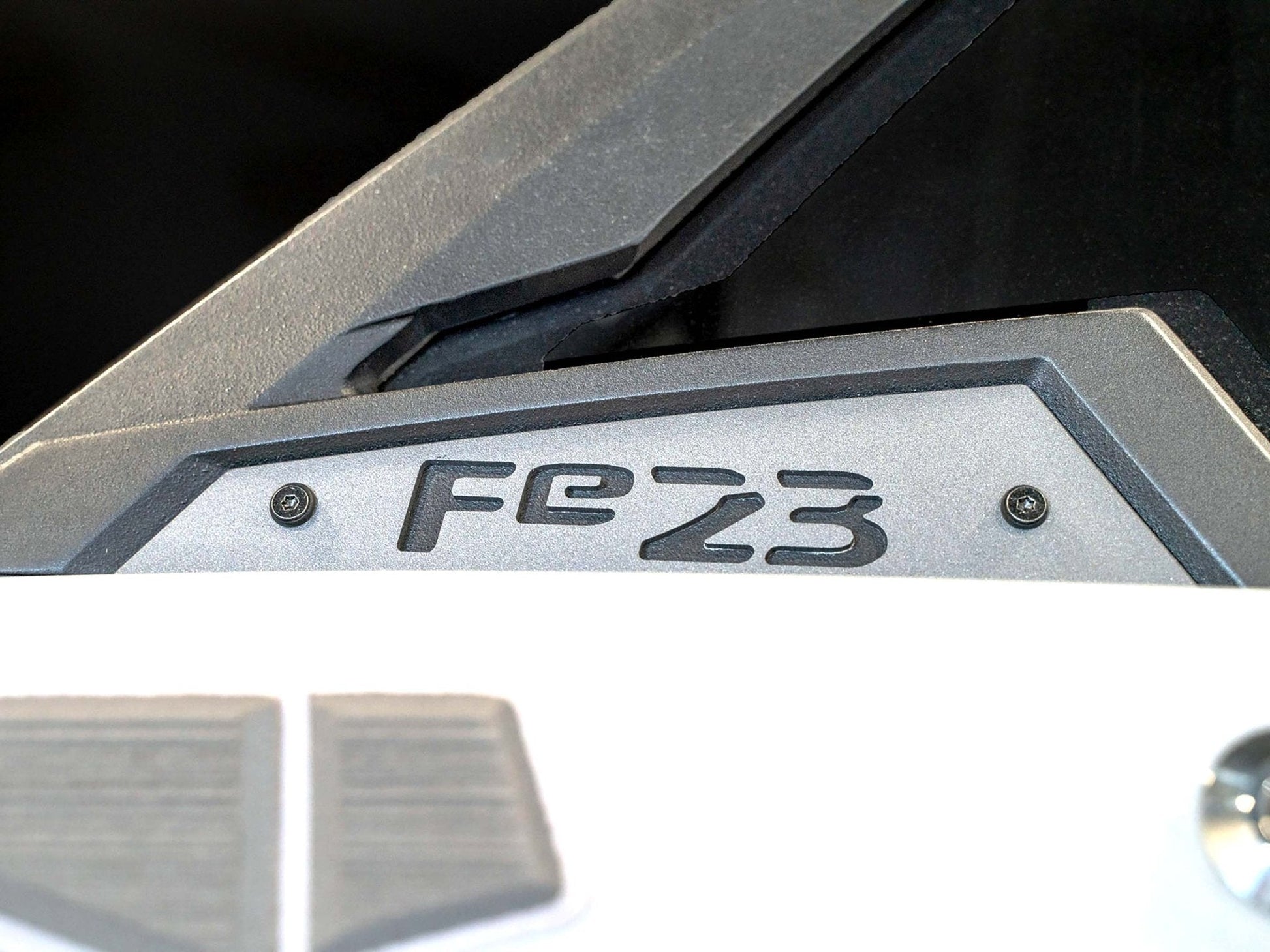 2025 Centurion Fe23 - White Frost / Stone Gray - BoardCo Boats