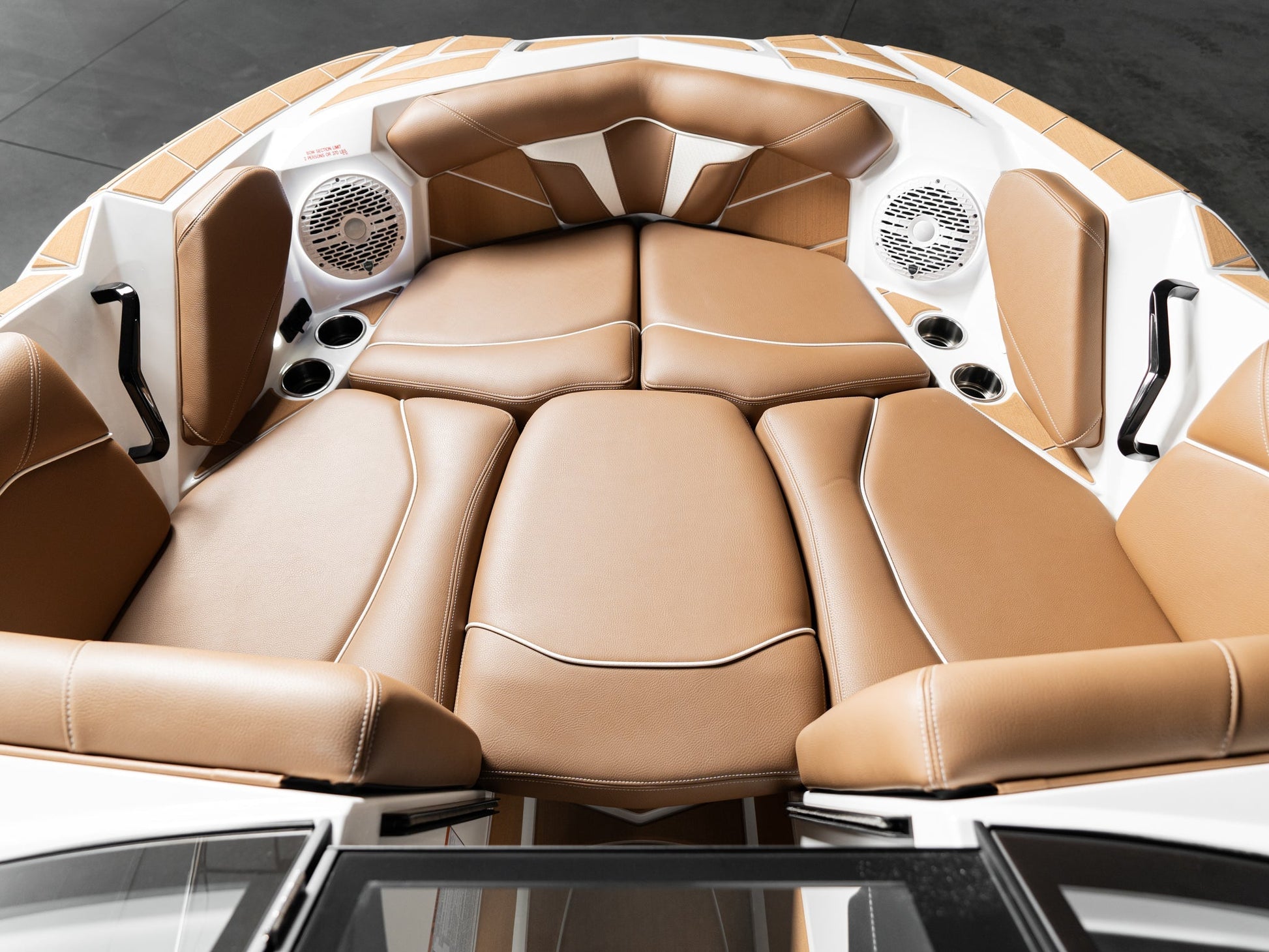 2025 Centurion Fe25 - White Frost / Castano Brown Interior - BoardCo Boats