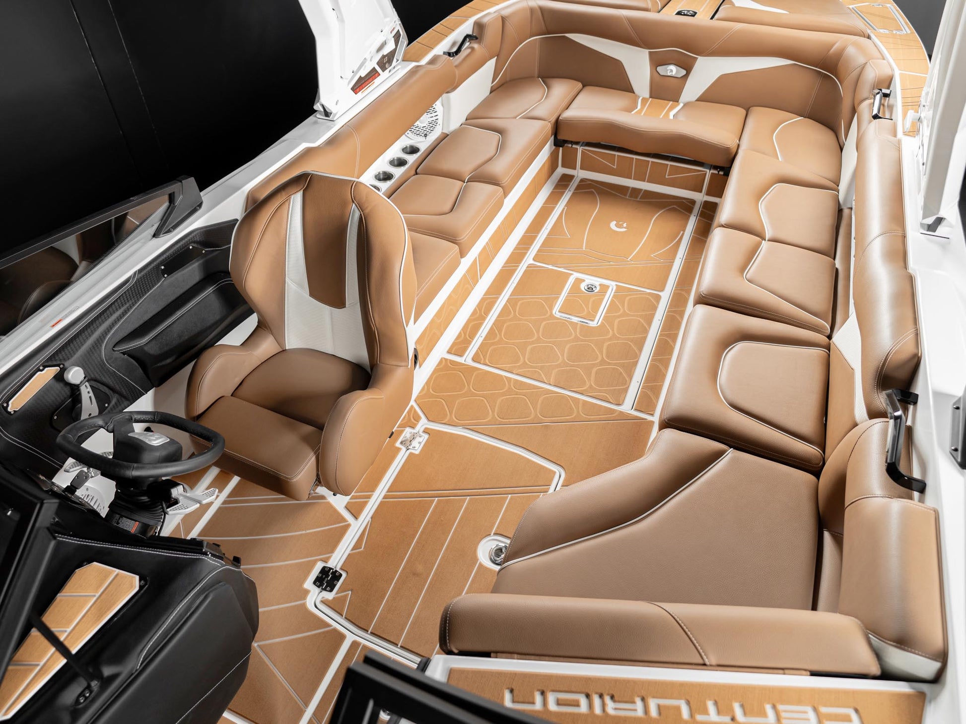 2025 Centurion Fe25 - White Frost / Castano Brown Interior - BoardCo Boats