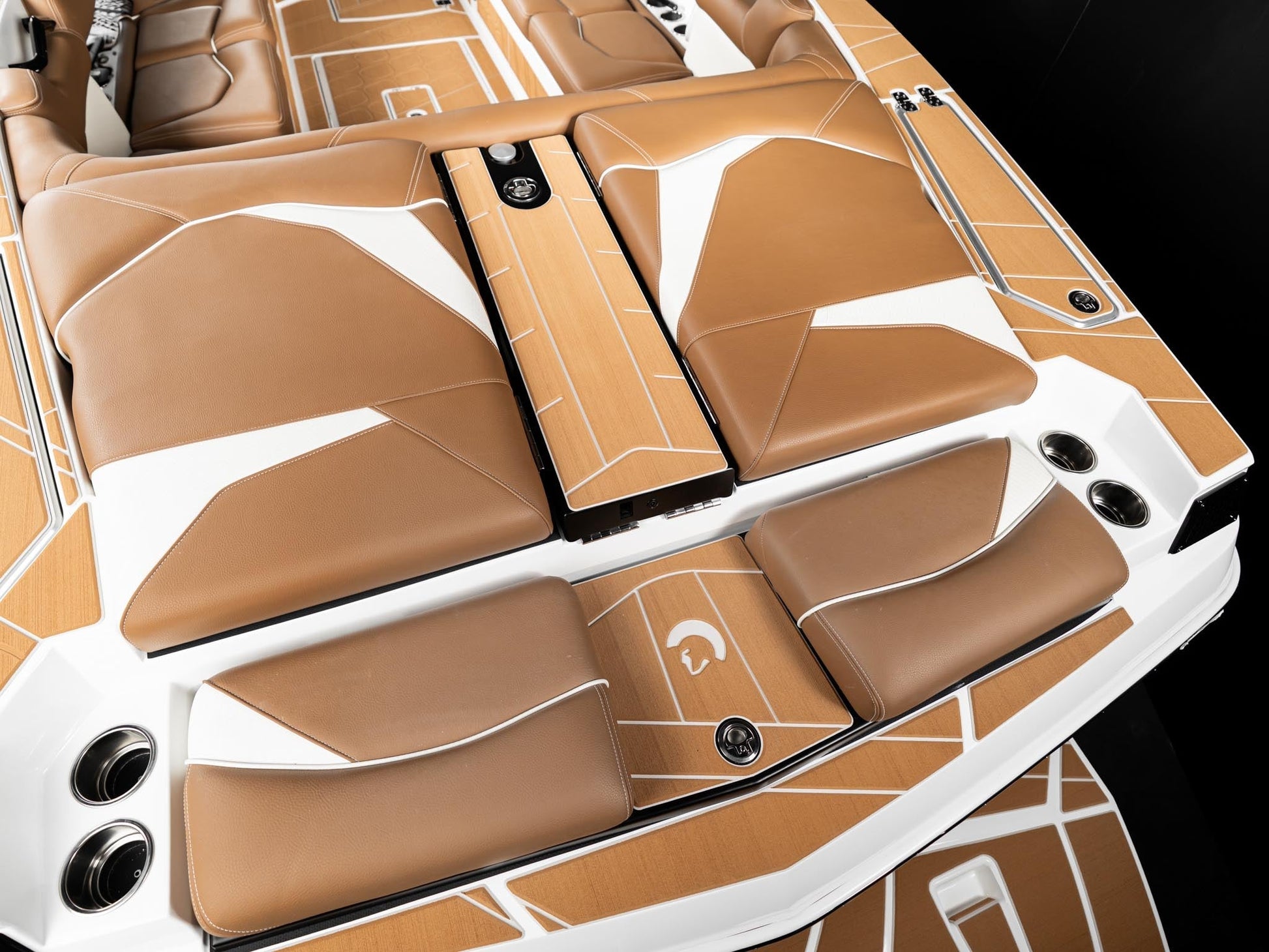 2025 Centurion Fe25 - White Frost / Castano Brown Interior - BoardCo Boats