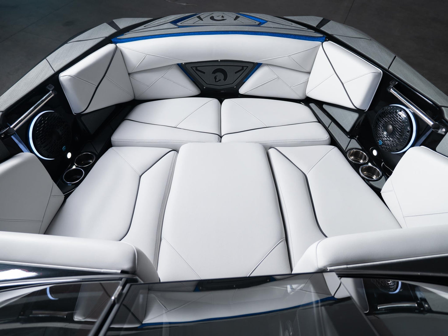 2025 Centurion NV233 - Canadian Blue / Black - BoardCo Boats