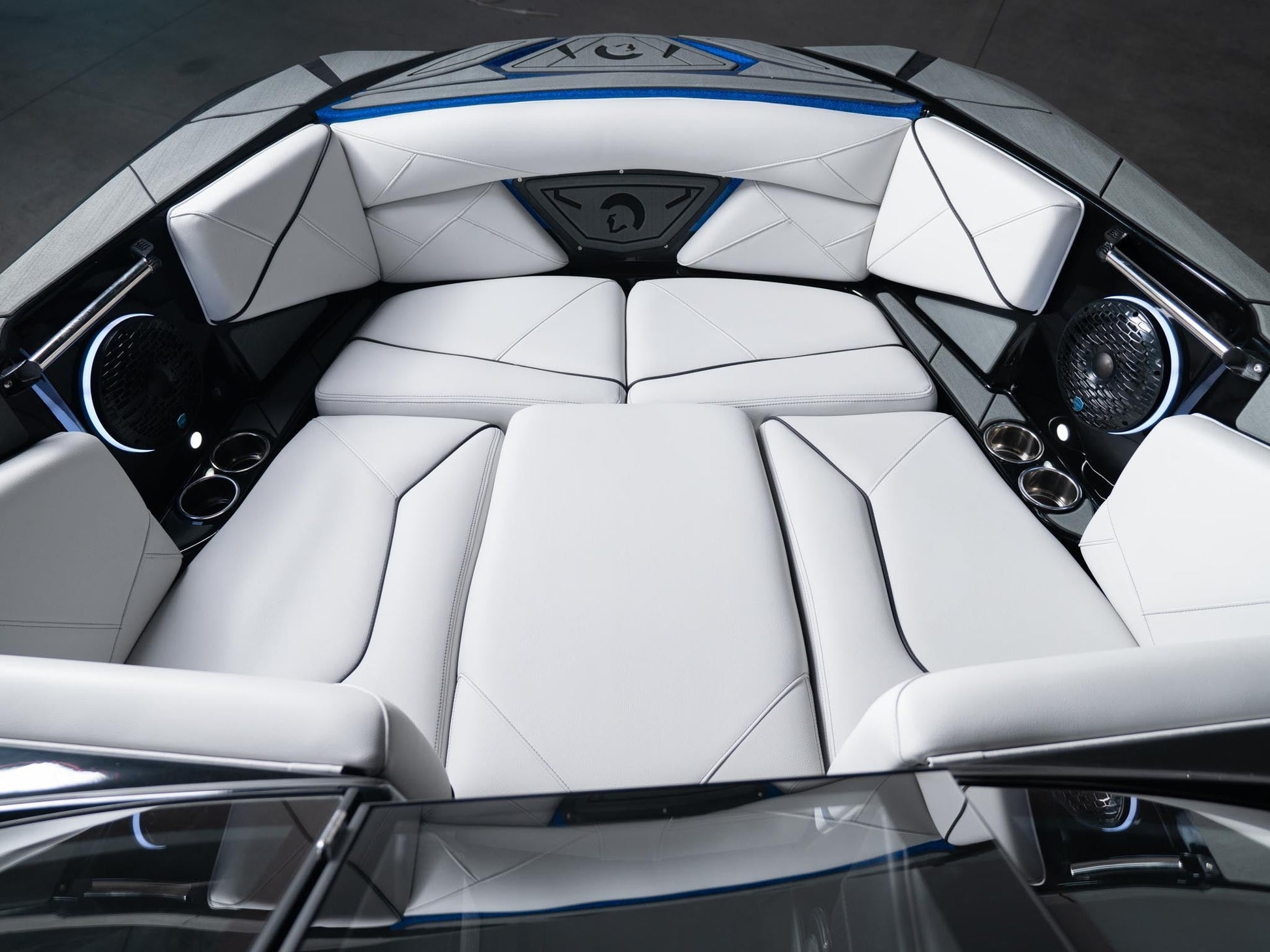 2025 Centurion NV233 - Canadian Blue / Black - BoardCo Boats