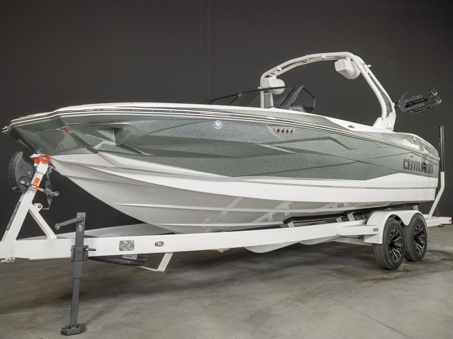 2025 Centurion NV233 - Olive Flake / White - BoardCo Boats