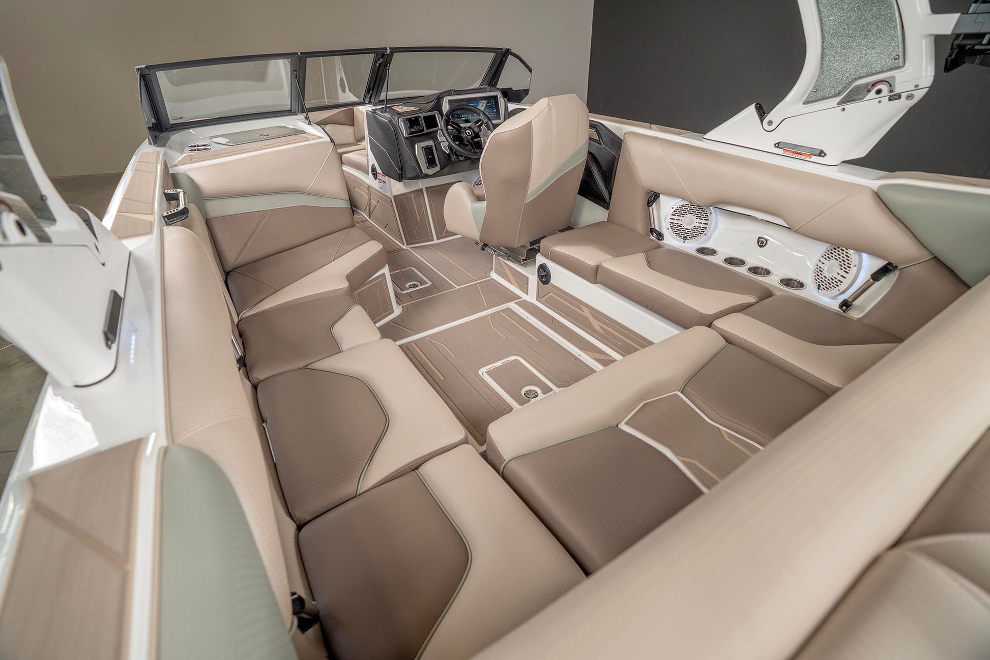 2025 Centurion NV233 - Olive Flake / White - BoardCo Boats