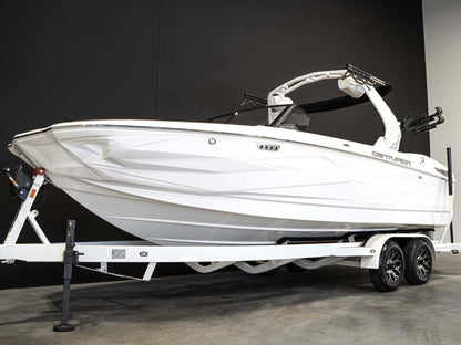 2025 Centurion Nv233 - White Frost / Castano Brown - BoardCo Boats