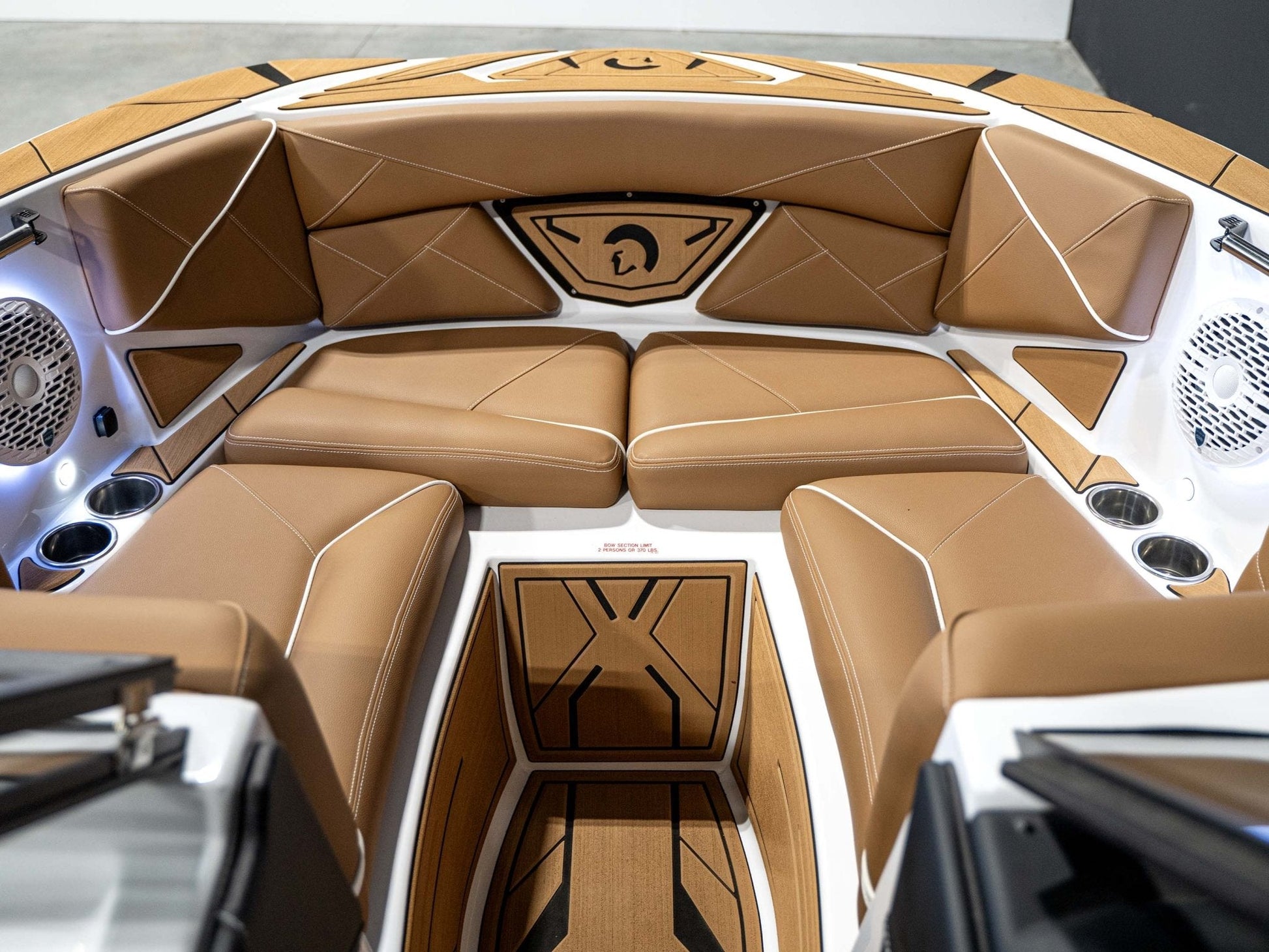 2025 Centurion Nv233 - White Frost / Castano Brown - BoardCo