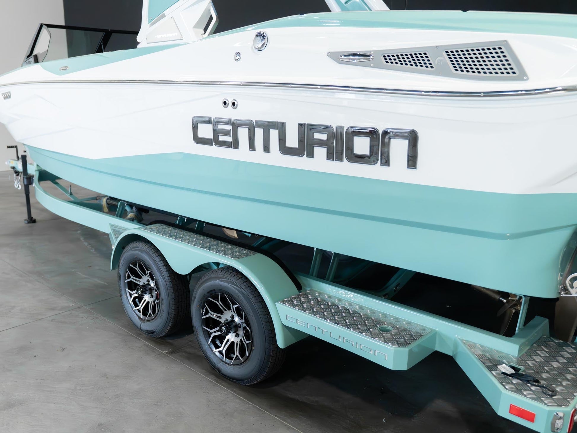 2025 Centurion NV233 - White / Spearmint - BoardCo Boats