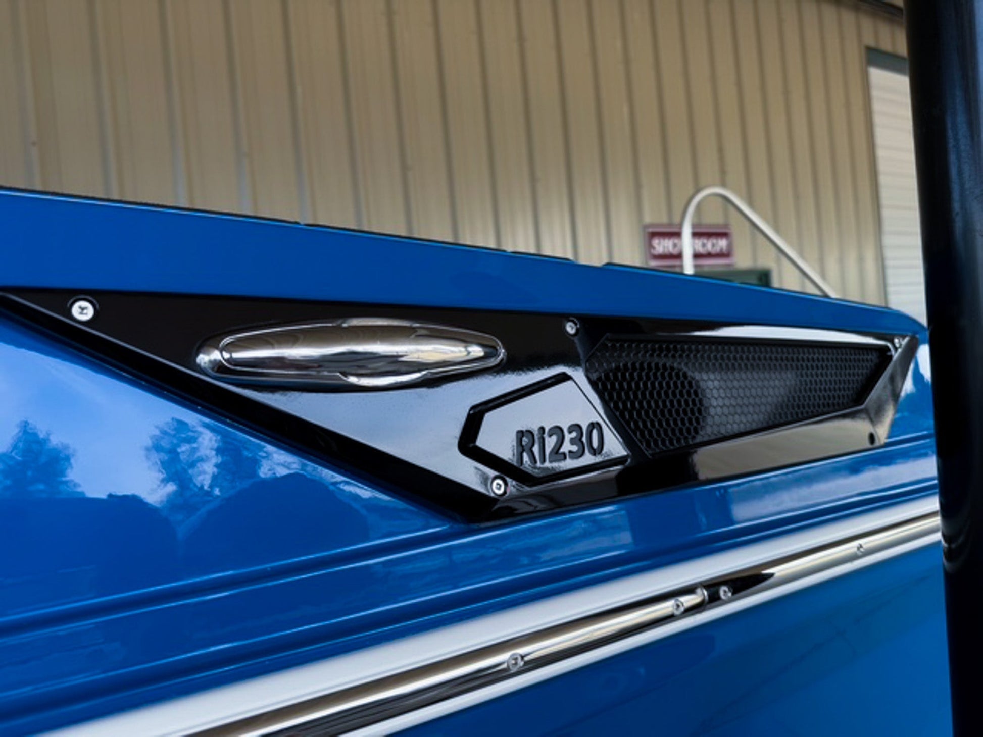 2025 Centurion Ri230 - Marina Blue / White - BoardCo Boats