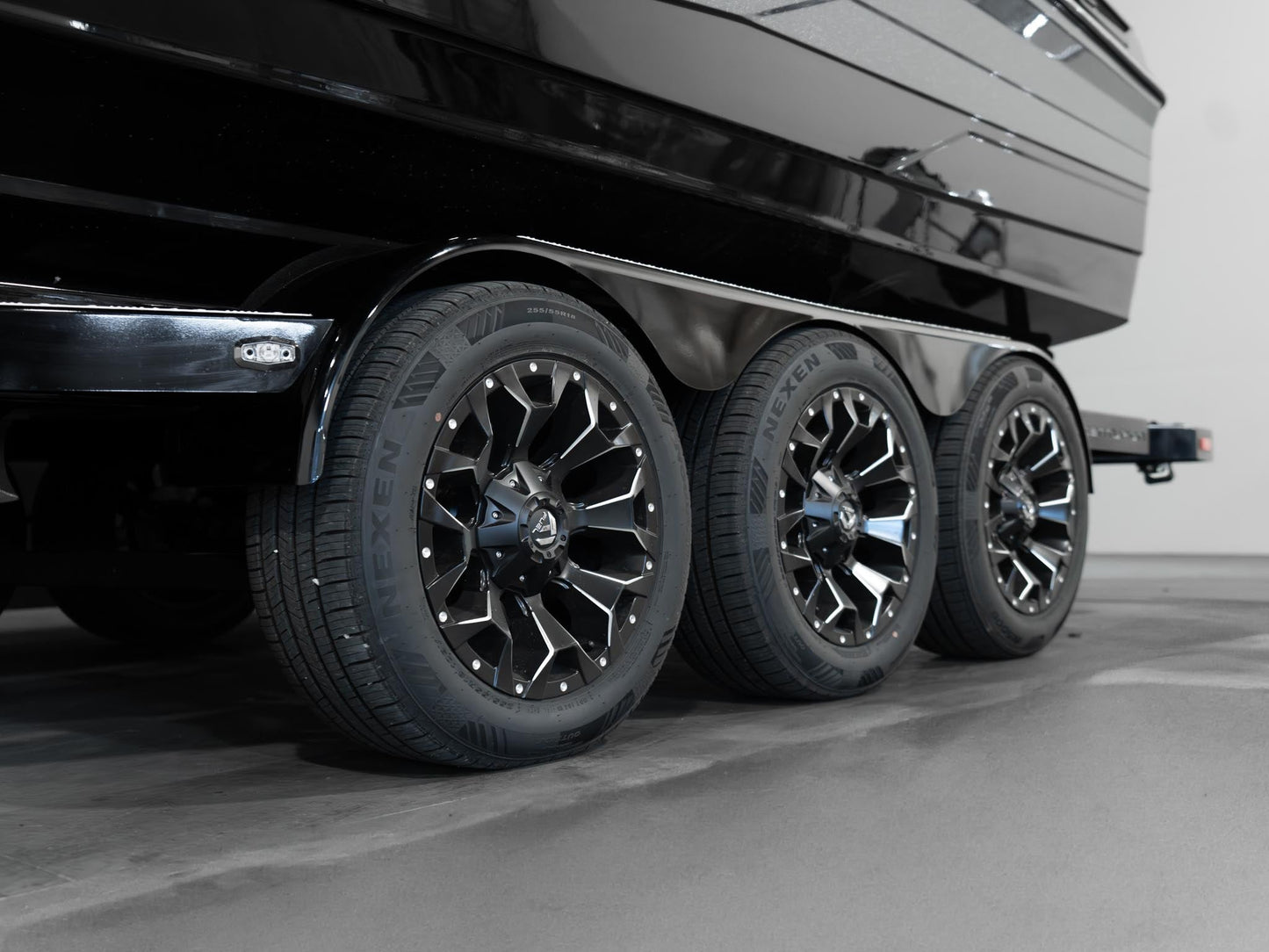 2025 Centurion Ri230 - Onyx Black / Gunmetal Flake - BoardCo