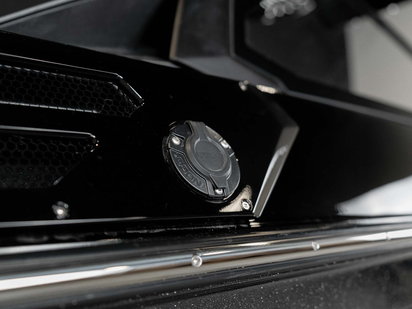 2025 Centurion Ri245 - Black / Black Metal Flake / Light Tan - BoardCo Boats