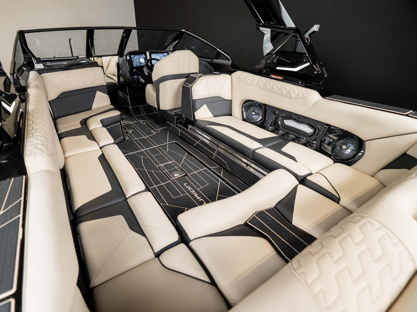2025 Centurion Ri245 - Black / Black Metal Flake / Light Tan - BoardCo Boats