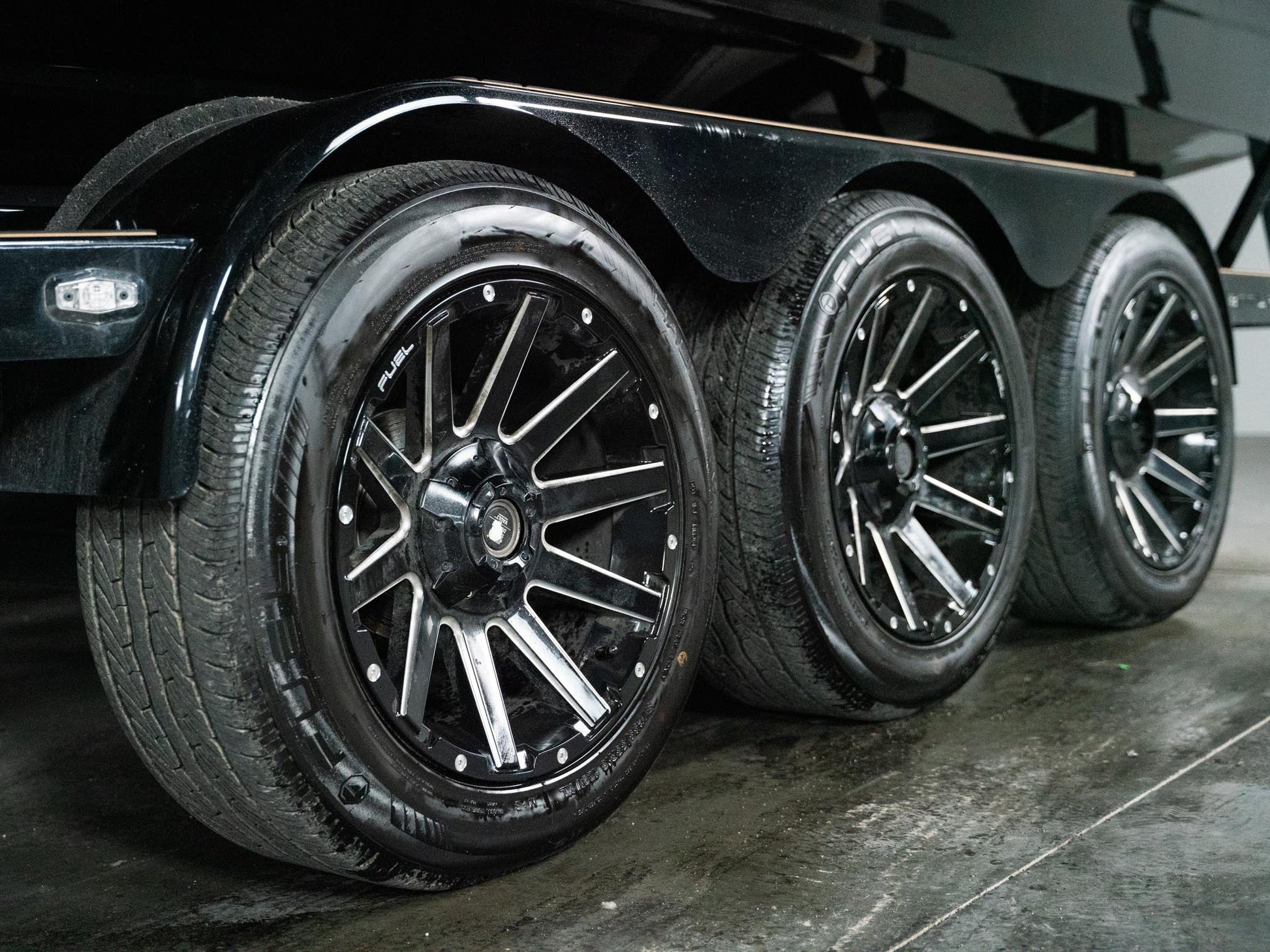 2025 Centurion Ri245 Black Flake / Onyx Black - BoardCo