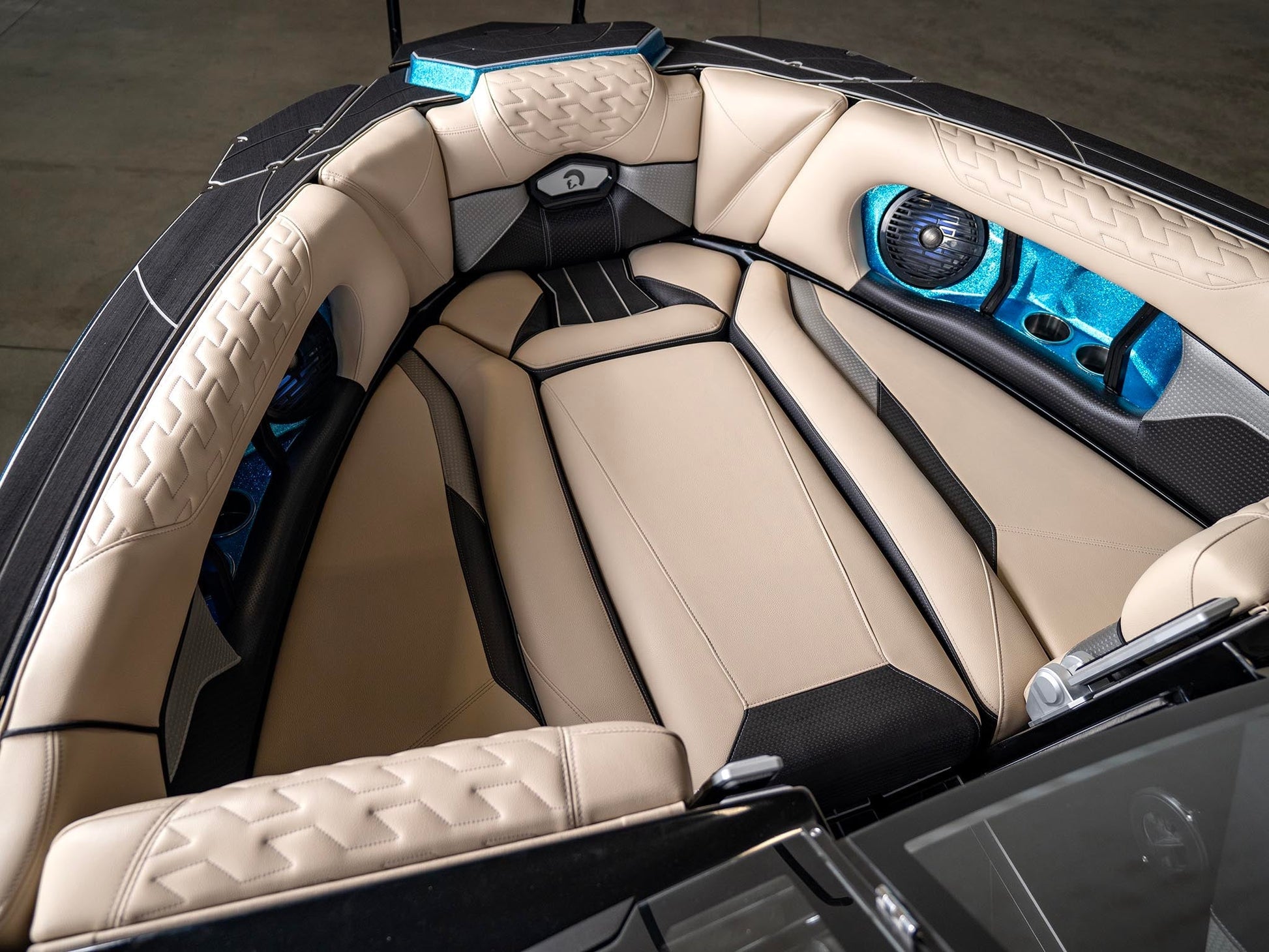 2025 Centurion Ri245 - Blue Flake / Black - BoardCo Boats