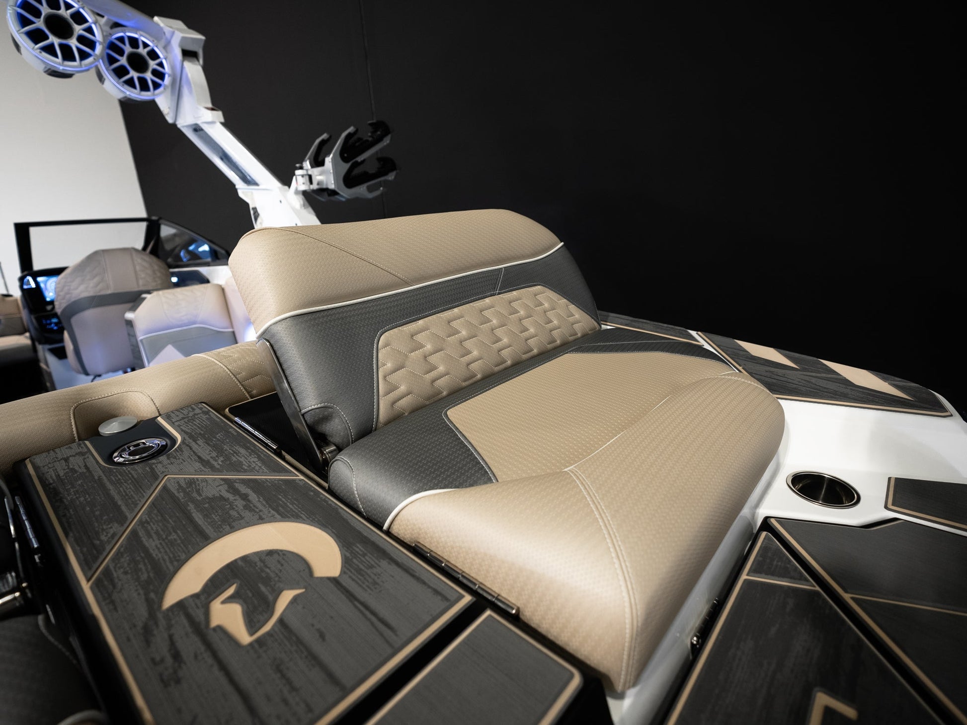 2025 Centurion Ri245 - Blue Steel Flake / White Frost - BoardCo Boats