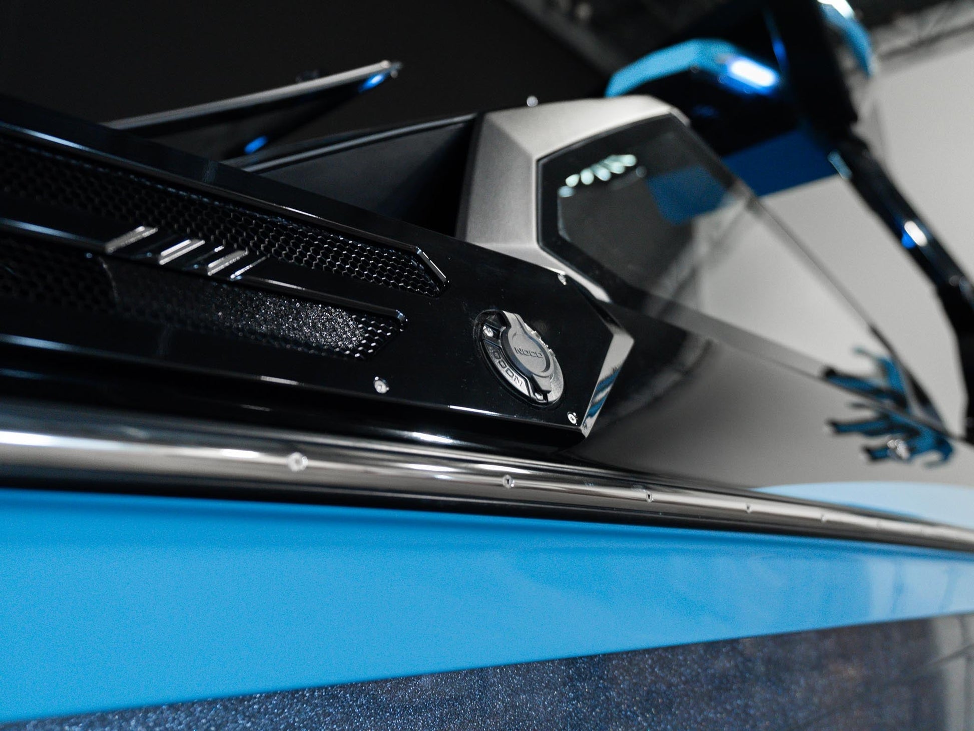 2025 Centurion Ri245 - Mist Blue / Gunmetal Flake / Onyx Black - BoardCo Boats