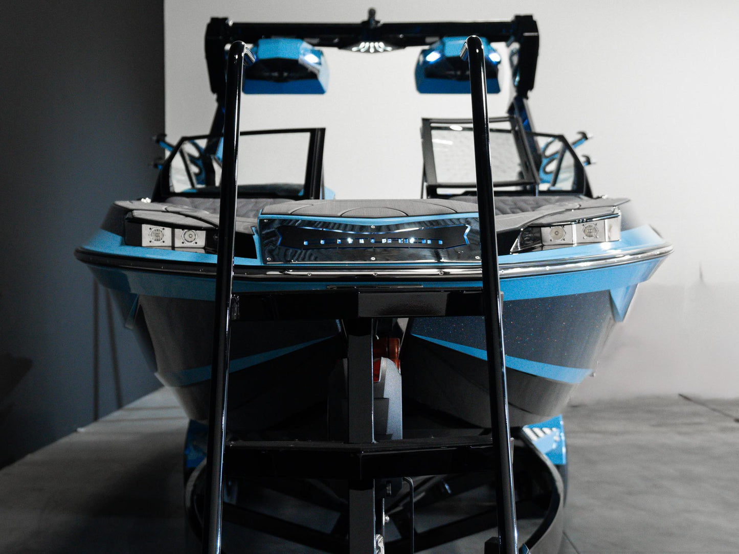 2025 Centurion Ri245 - Mist Blue / Gunmetal Flake / Onyx Black - BoardCo Boats