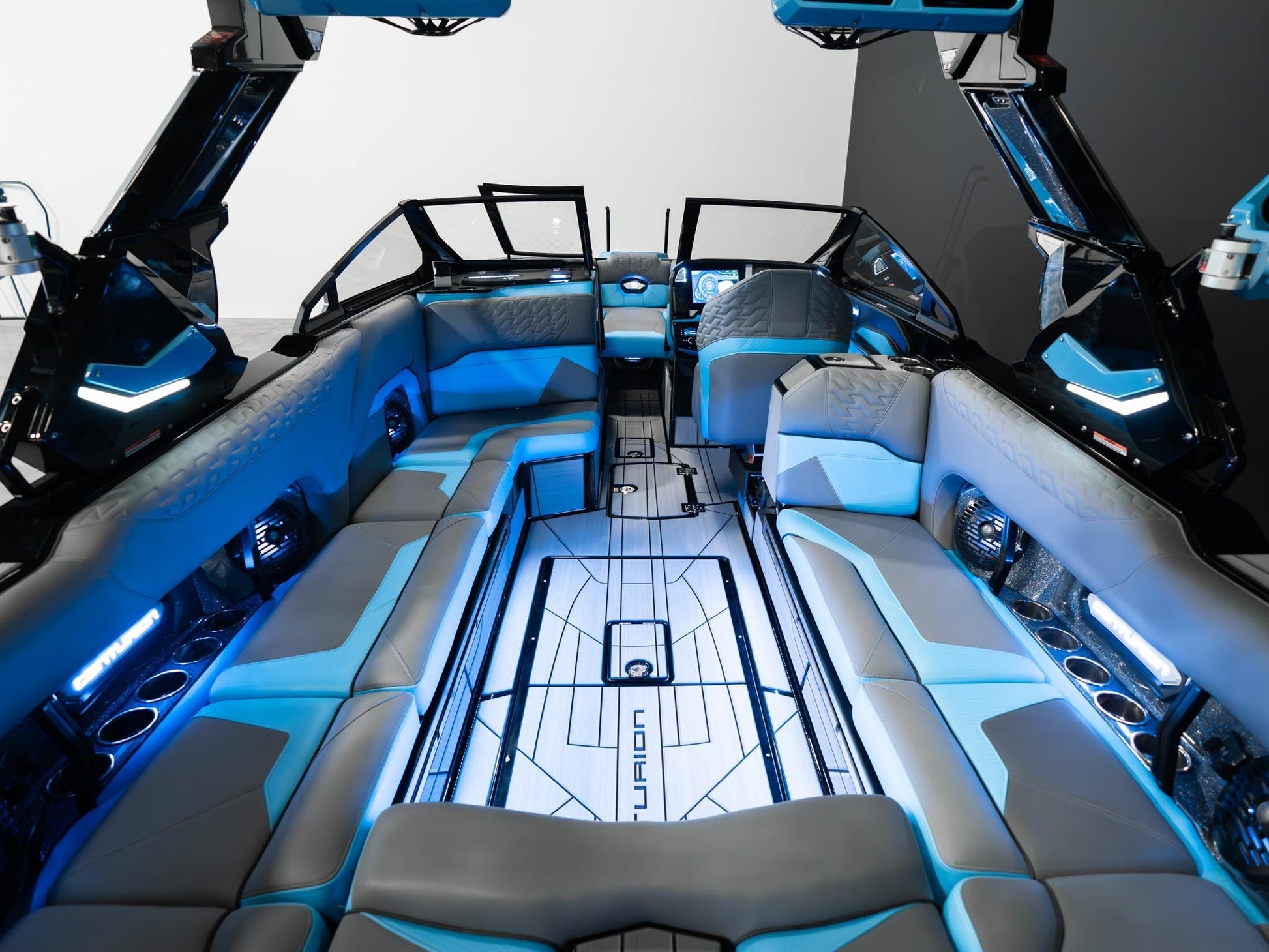 2025 Centurion Ri245 - Mist Blue / Gunmetal Flake / Onyx Black - BoardCo Boats