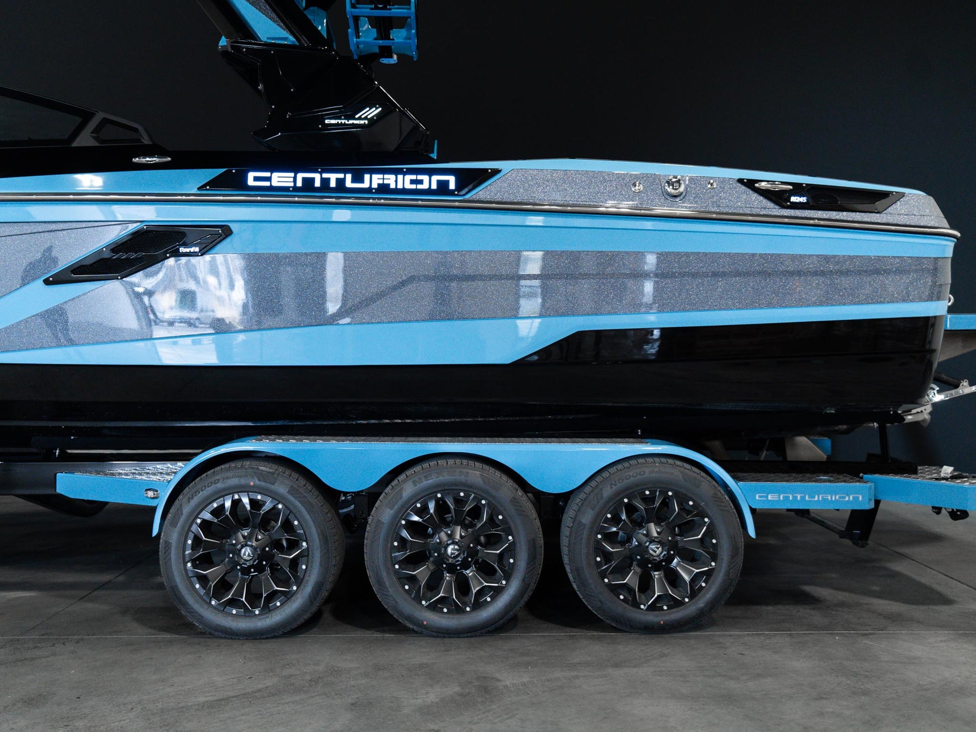 2025 Centurion Ri245 - Mist Blue / Gunmetal Flake / Onyx Black - BoardCo Boats