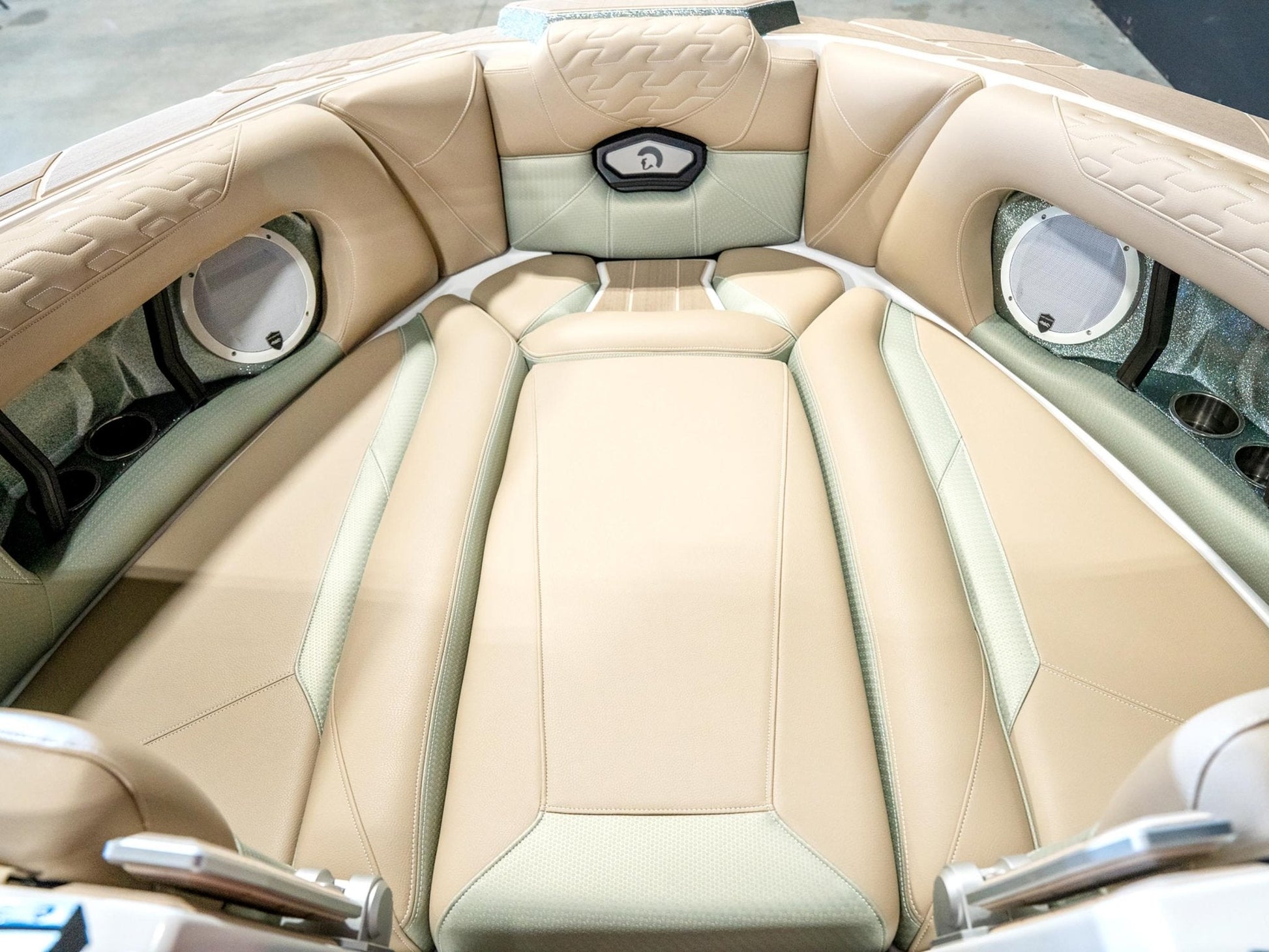 2025 Centurion Ri245 - Olive Pewter / White Frost - BoardCo Boats