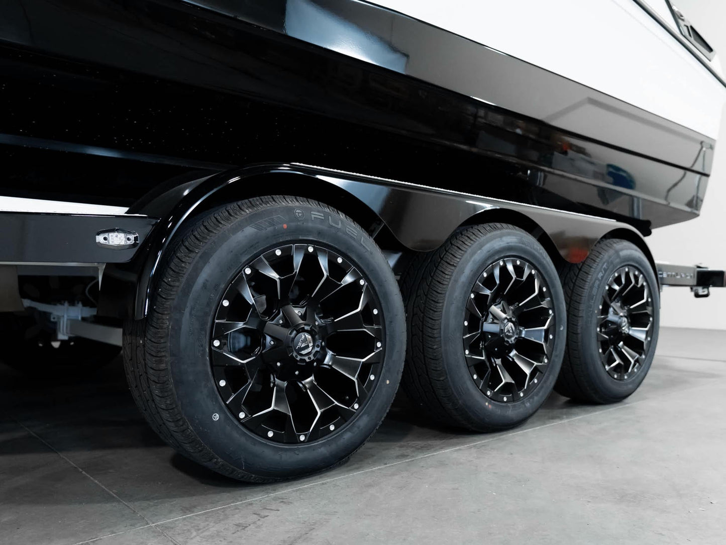2025 Centurion Ri245 - Onyx Black / White Frost - BoardCo