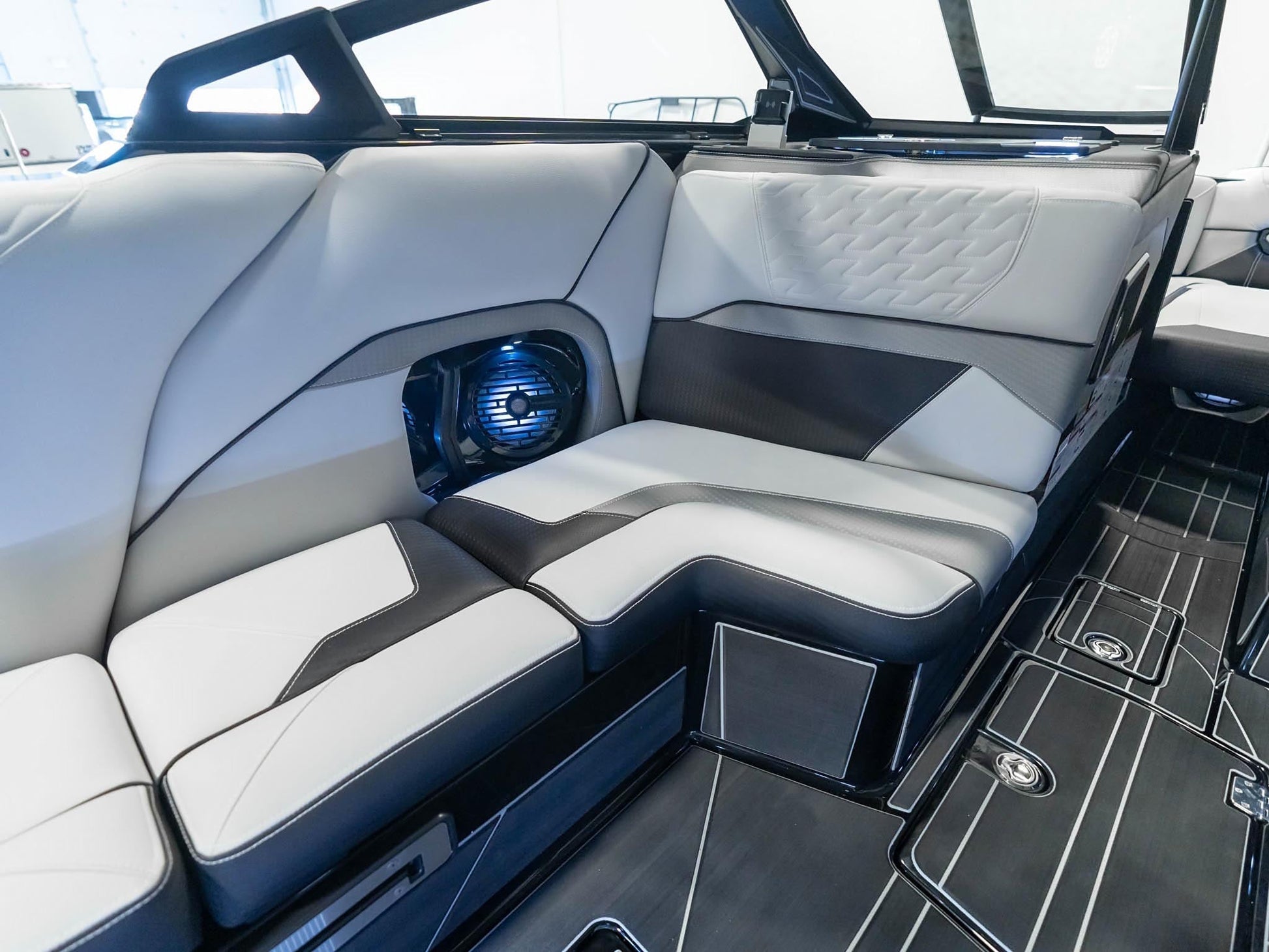 2025 Centurion Ri245 - Onyx Black / White Frost - BoardCo