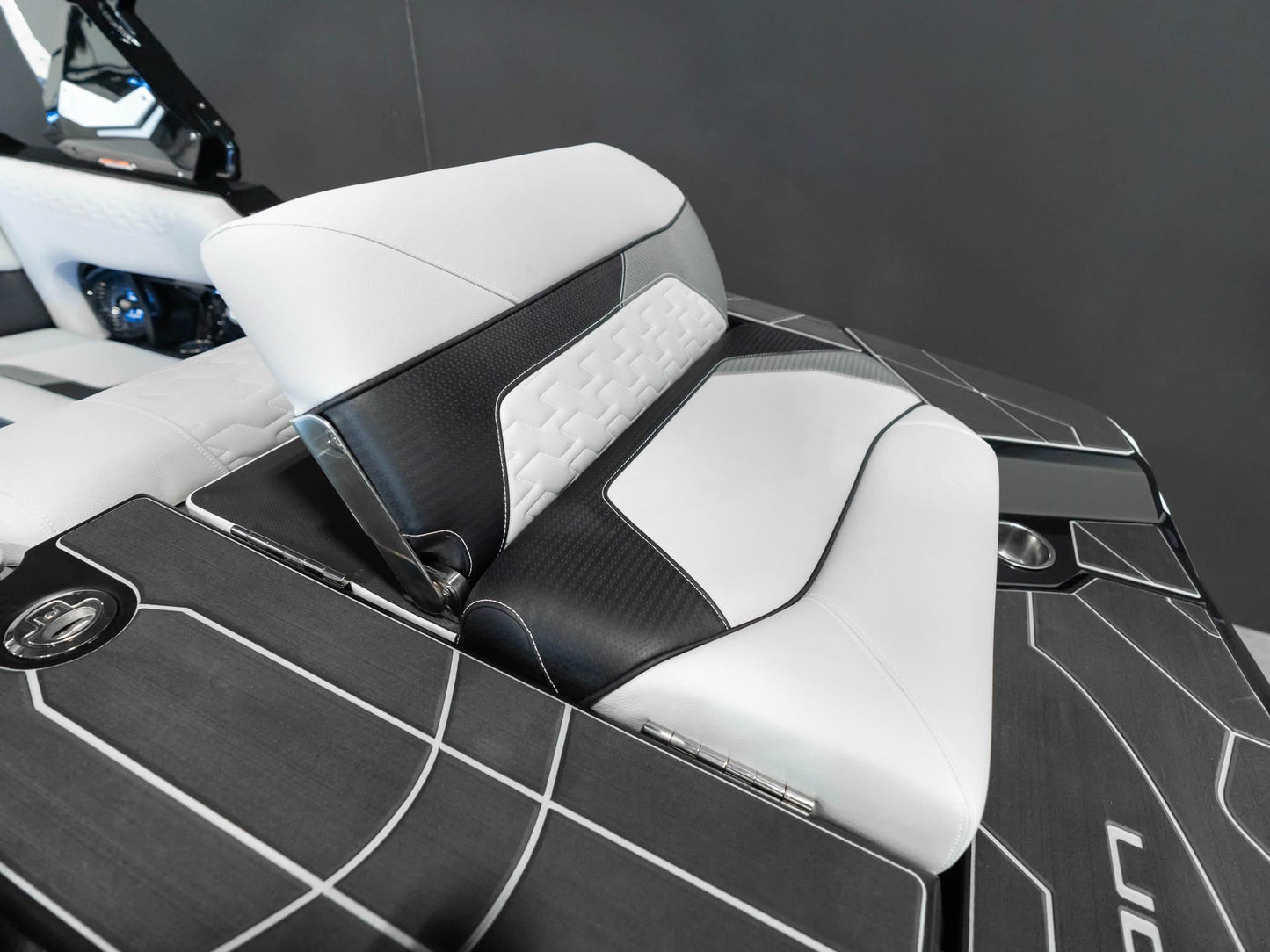 2025 Centurion Ri245 - Onyx Black / White Frost - BoardCo Boats