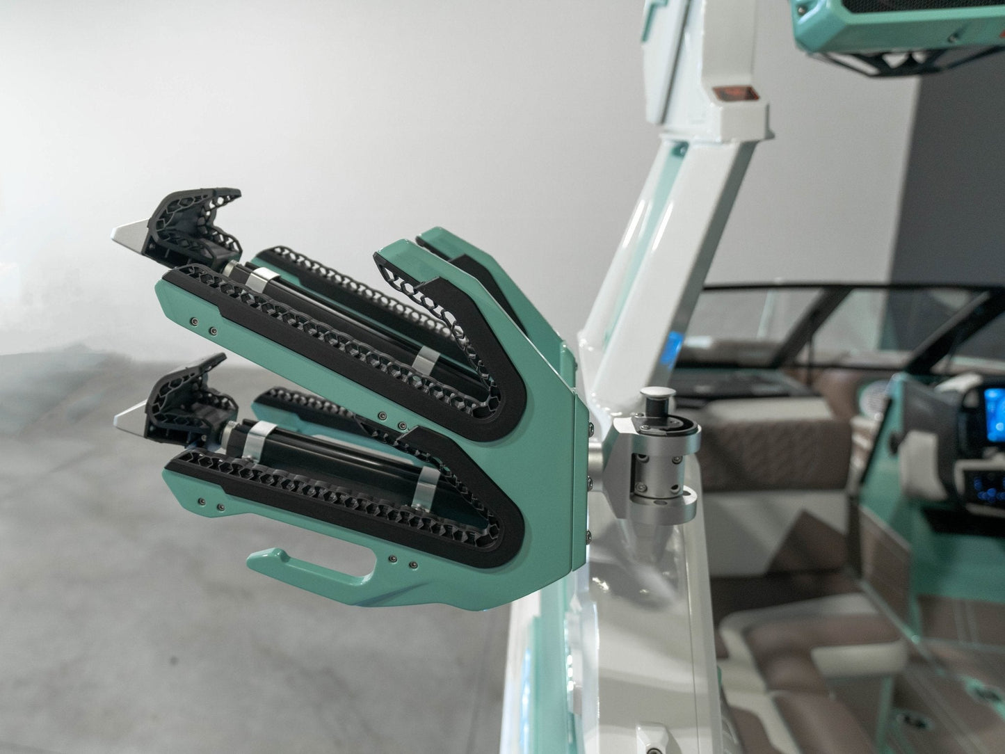 2025 Centurion Ri245 - Spearmint / White Frost - BoardCo Boats
