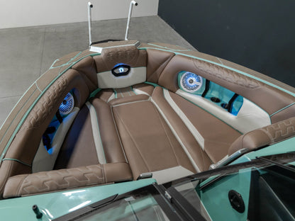 2025 Centurion Ri245 - Spearmint / White Frost - BoardCo Boats