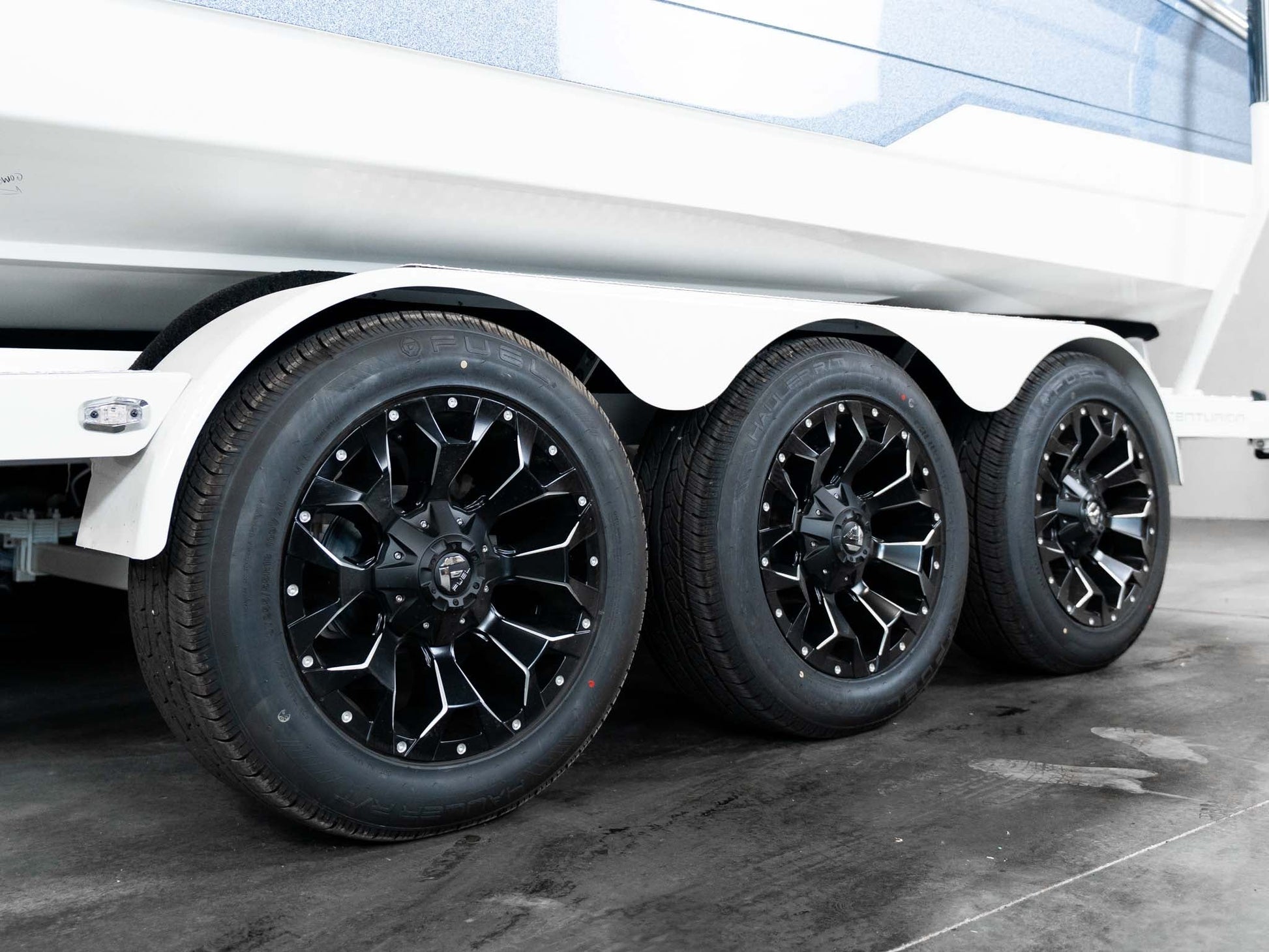 2025 Centurion Ri245 - Steel Blue / White - BoardCo Boats