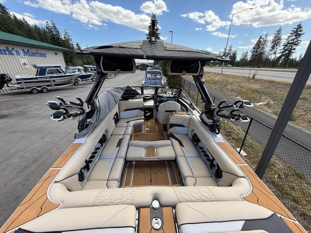 2025 Centurion Ri245 - Stone Grey / Tan - BoardCo Boats